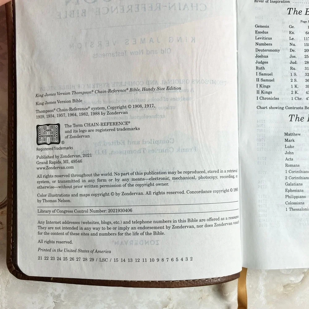 Thompson Chain-Reference Bible KJV Leathersoft Brown Red Letter Handy Size